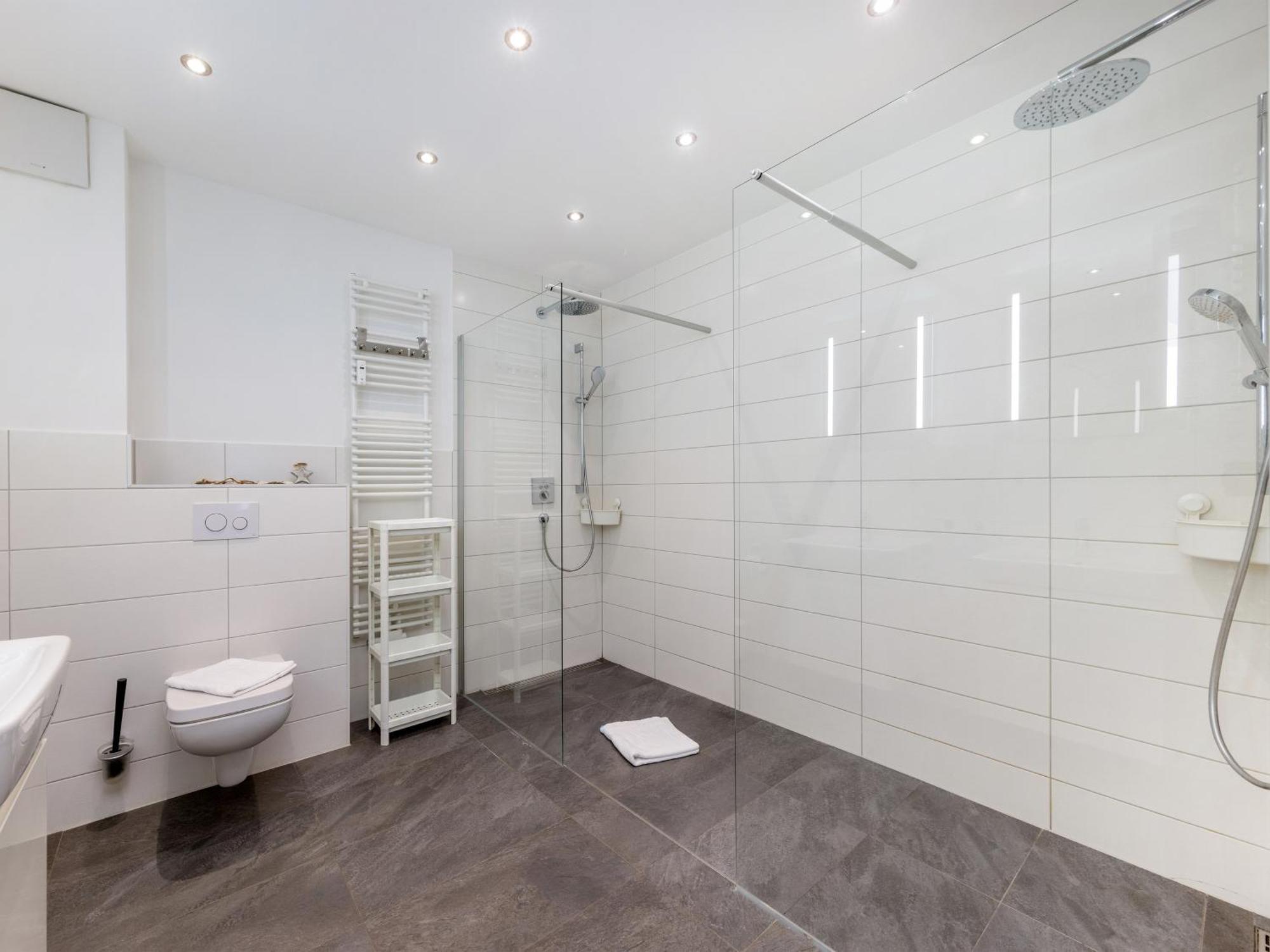 Ferienwohnung Strandlaeufer In Der Residenz Clara Sophia Binz Extérieur photo